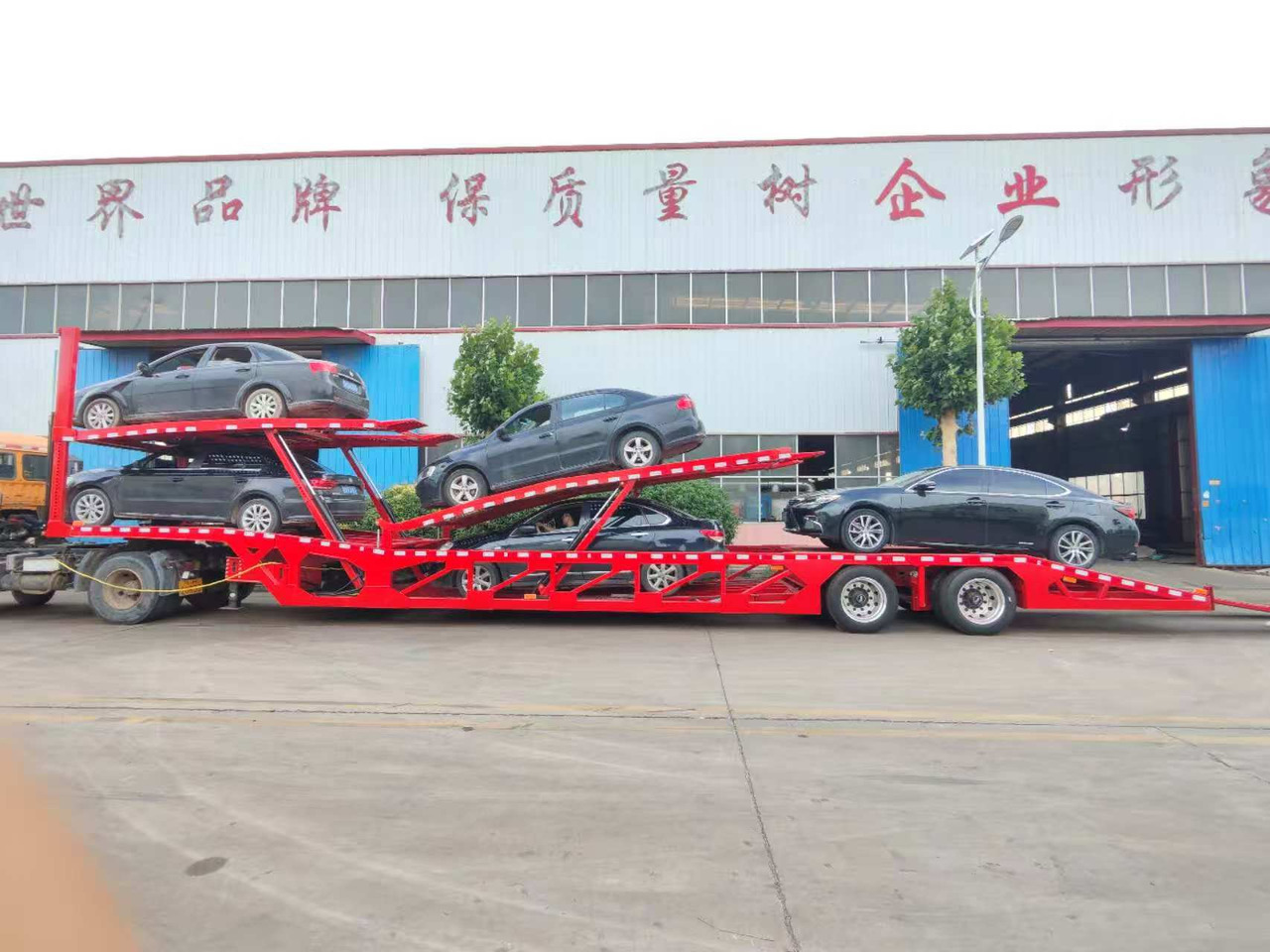 - Semi-trailer autotransporter: gambar 1 - Semi-trailer autotransporter: gambar 1