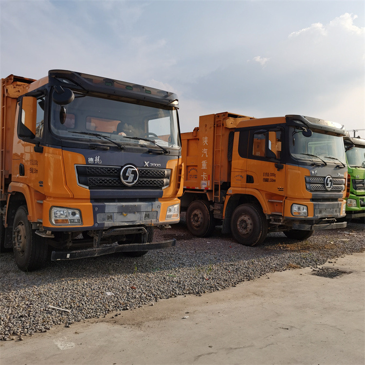 陕汽重卡 - Truk jungkit: gambar 1 陕汽重卡 - Truk jungkit: gambar 1