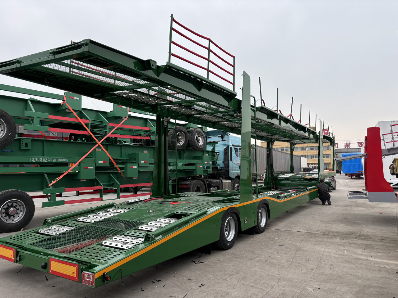- Semi-trailer autotransporter: gambar 1 - Semi-trailer autotransporter: gambar 1