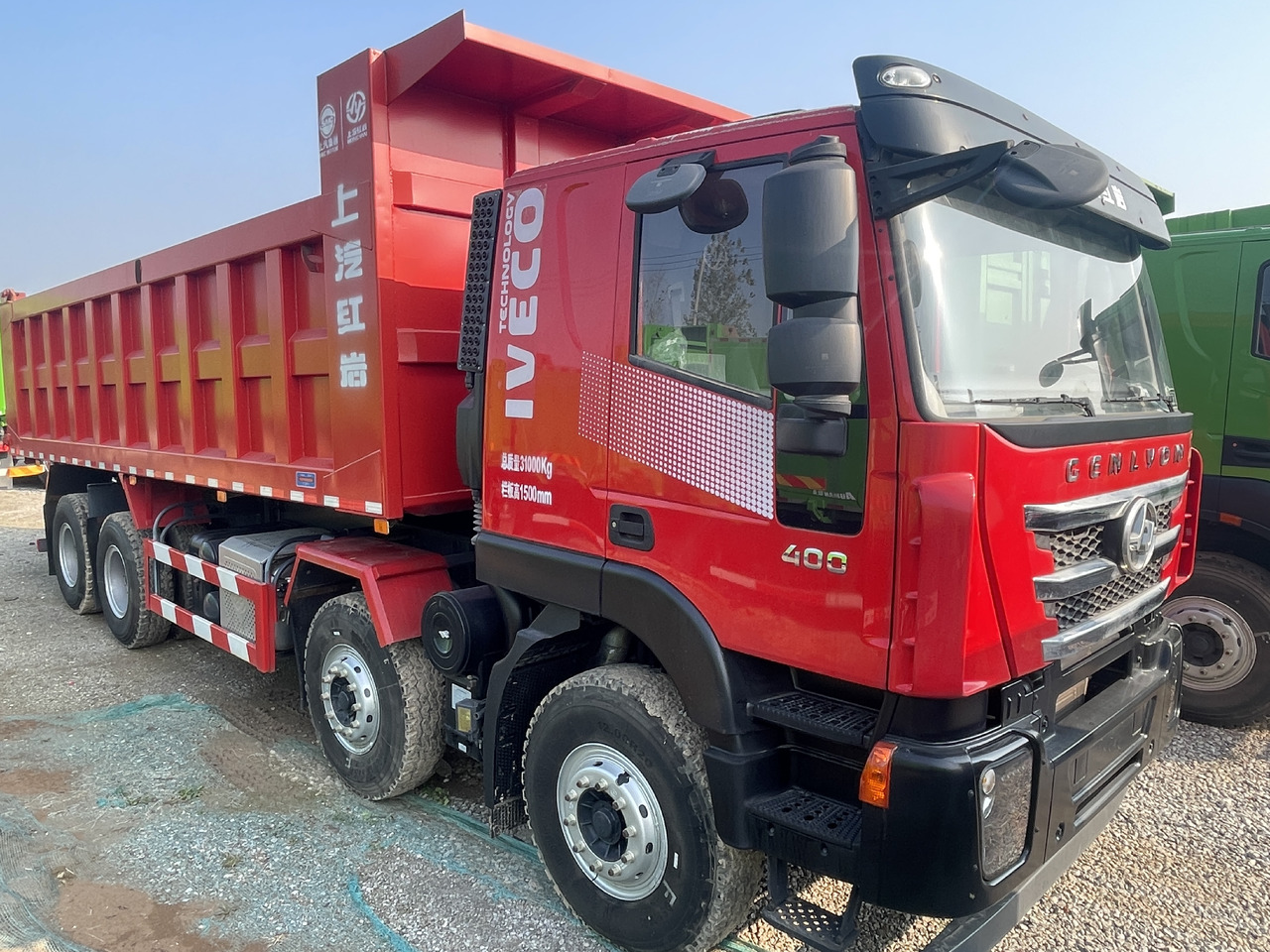 HONGYAN C6 - Truk jungkit: gambar 1 HONGYAN C6 - Truk jungkit: gambar 1