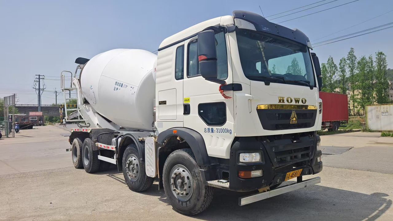 Truk pengaduk beton HOWO: gambar 8