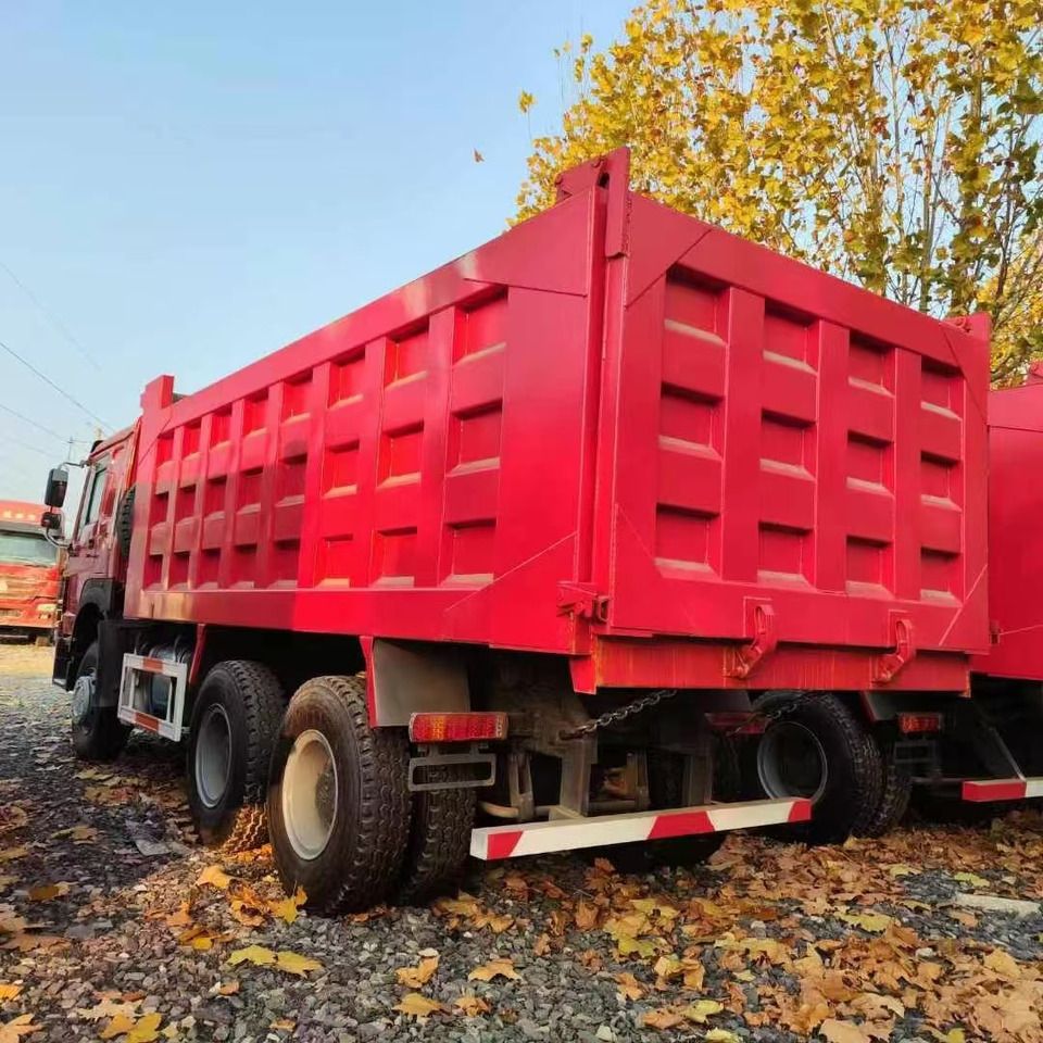 HOWO - Truk jungkit: gambar 4 HOWO - Truk jungkit: gambar 4
