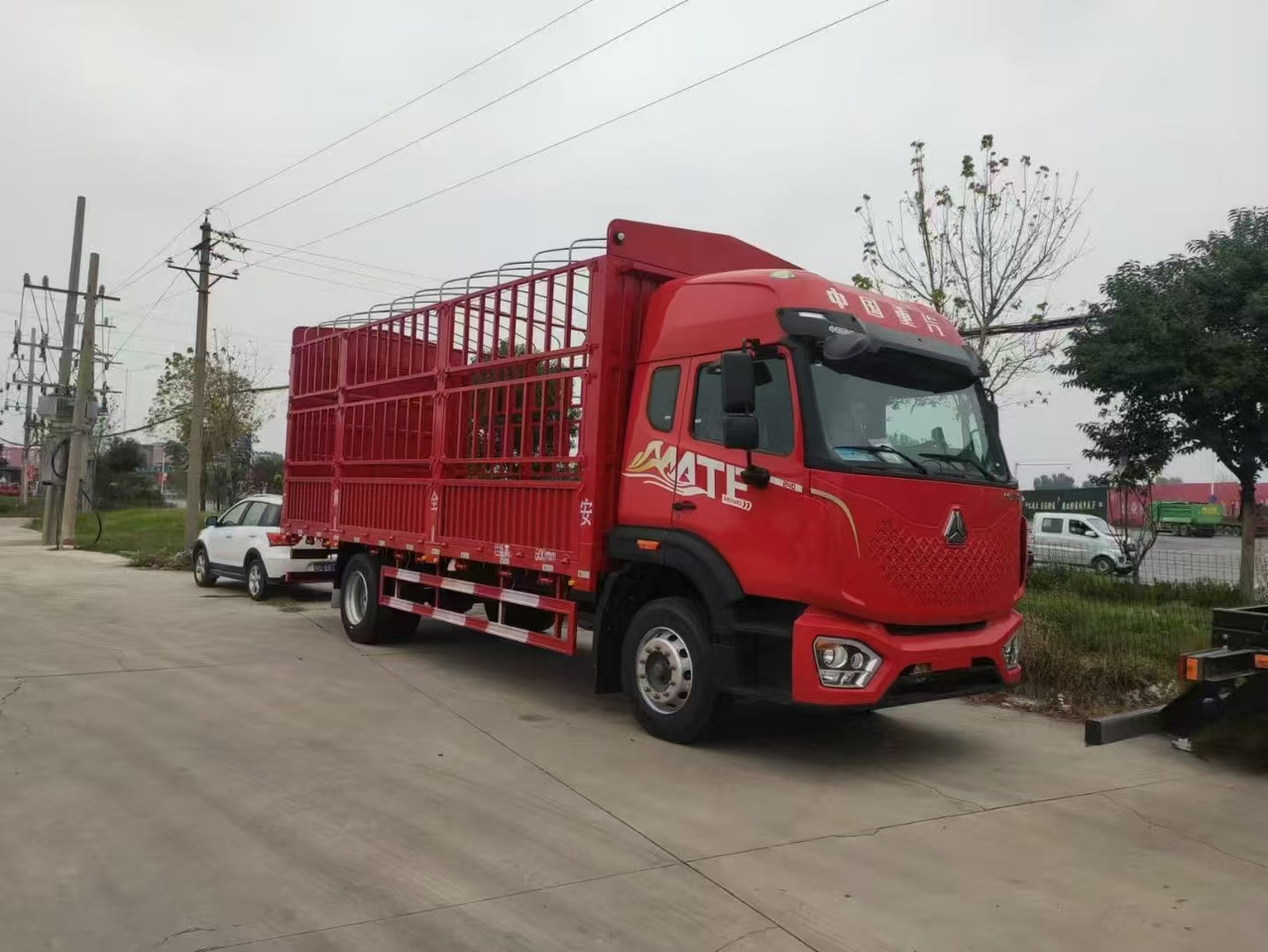 HOWO - Truk box: gambar 1 HOWO - Truk box: gambar 1
