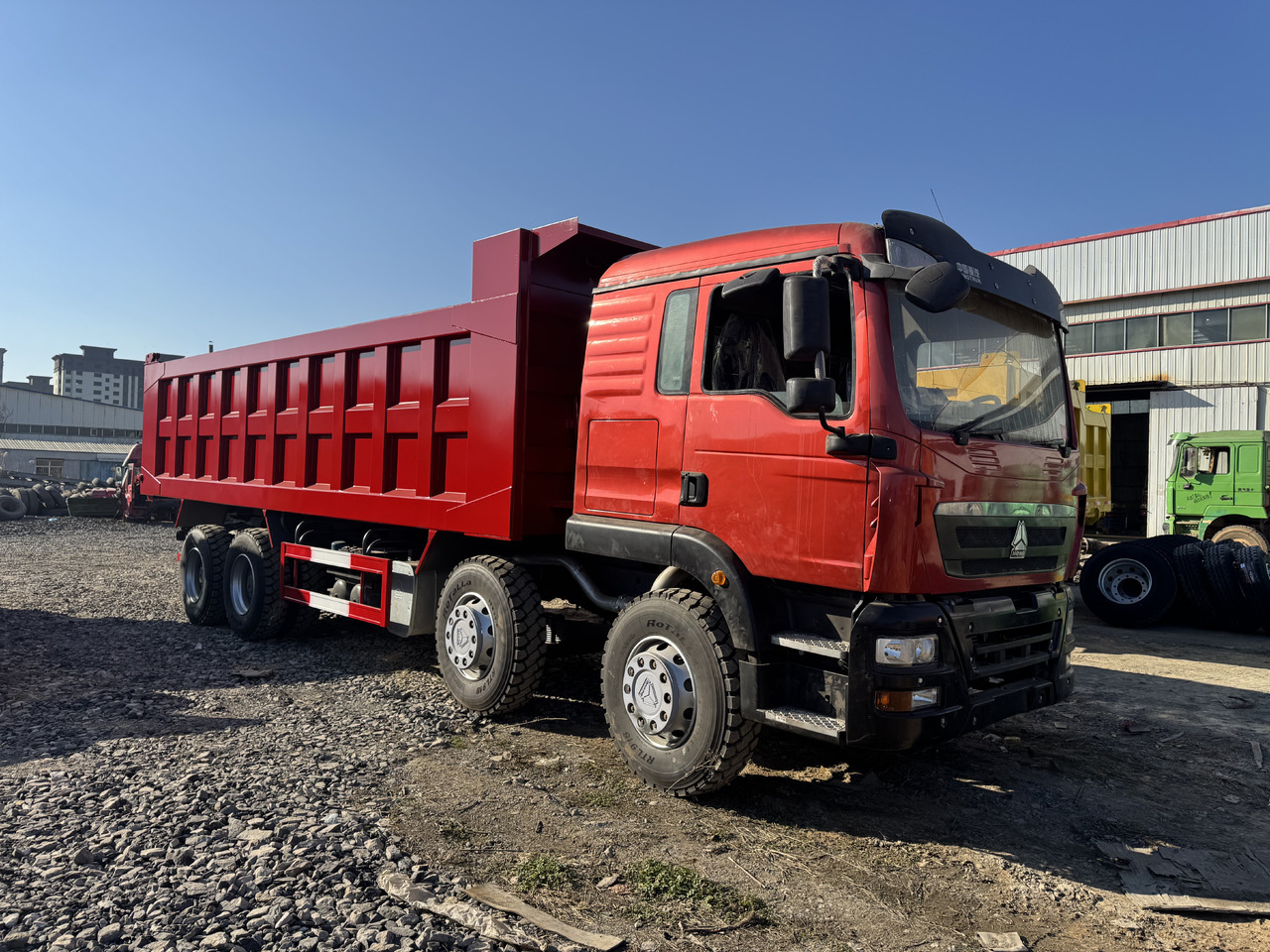 HOWO - Truk jungkit: gambar 1 HOWO - Truk jungkit: gambar 1