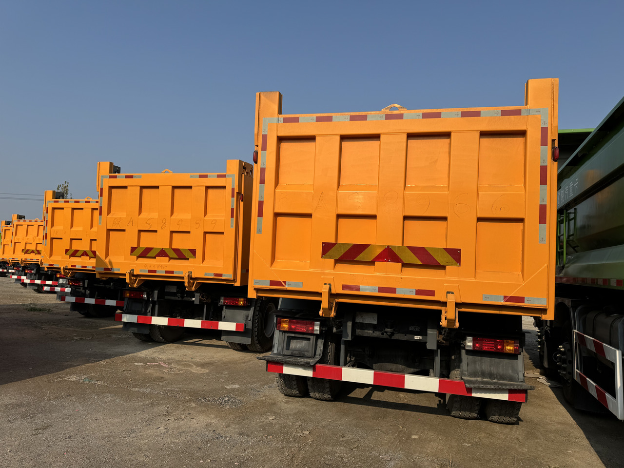 SHACMAN GT - Truk jungkit: gambar 3 SHACMAN GT - Truk jungkit: gambar 3