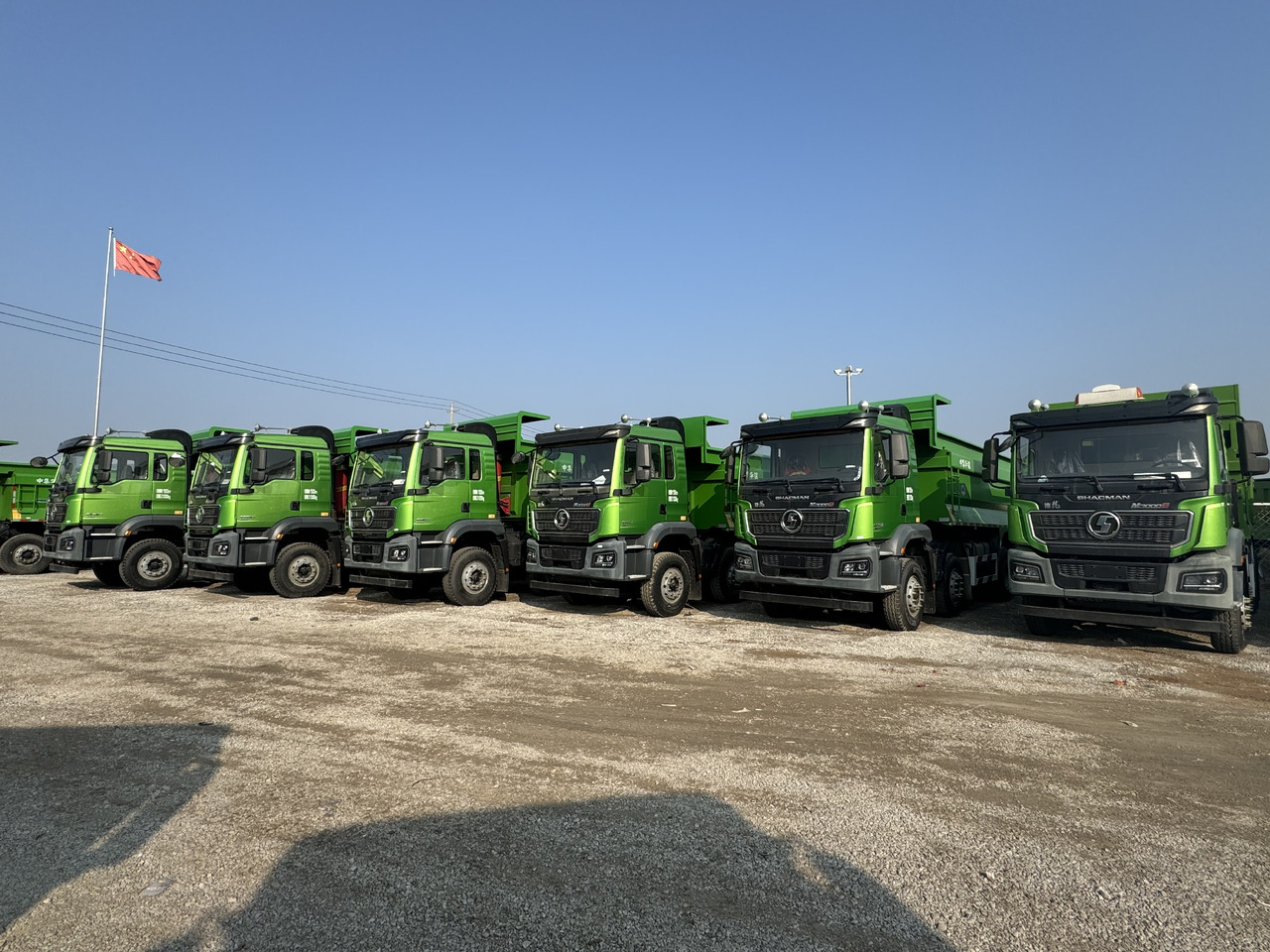 SHACMAN GT - Truk jungkit: gambar 3 SHACMAN GT - Truk jungkit: gambar 3