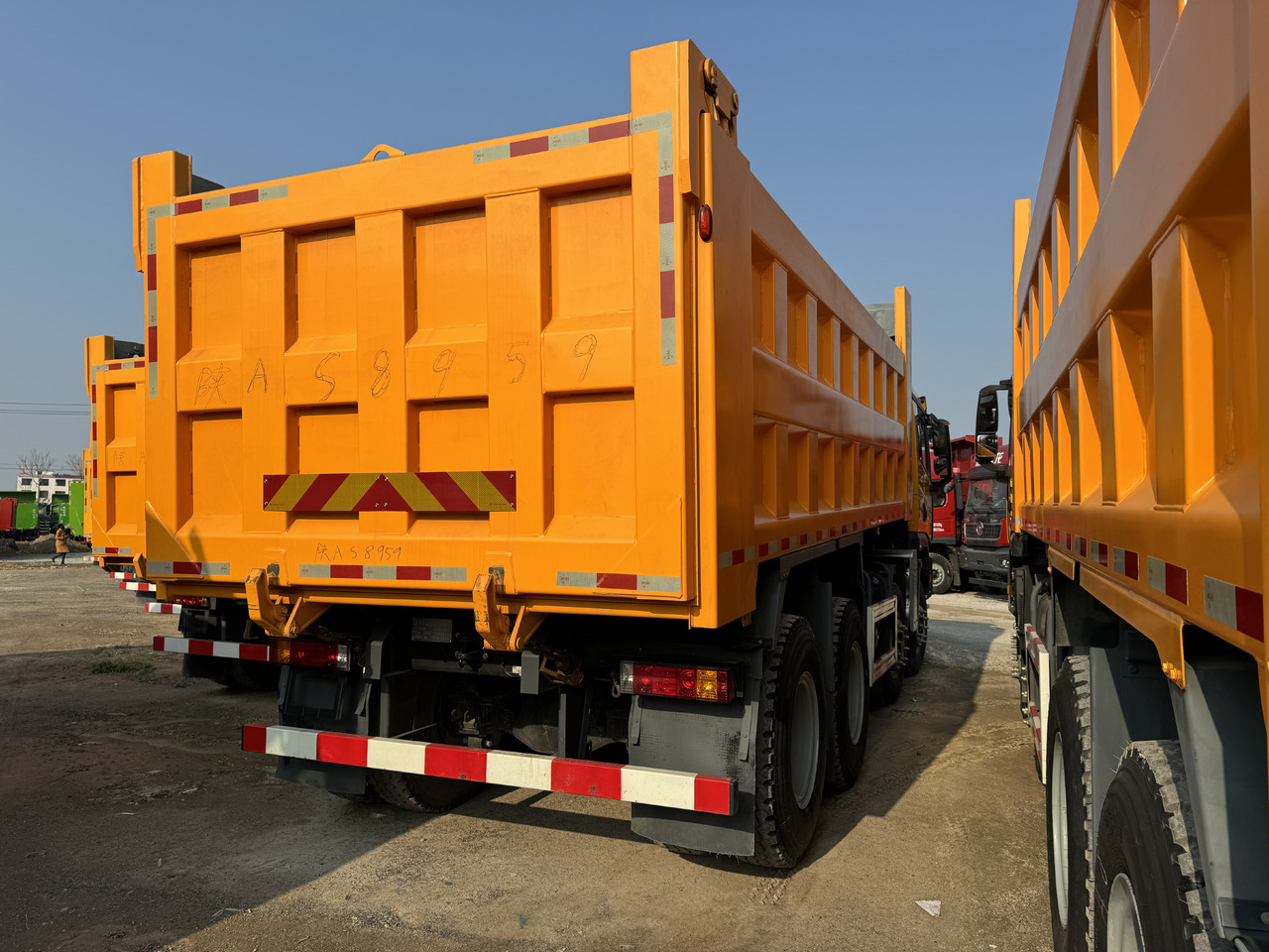 SHACMAN GT - Truk jungkit: gambar 4 SHACMAN GT - Truk jungkit: gambar 4