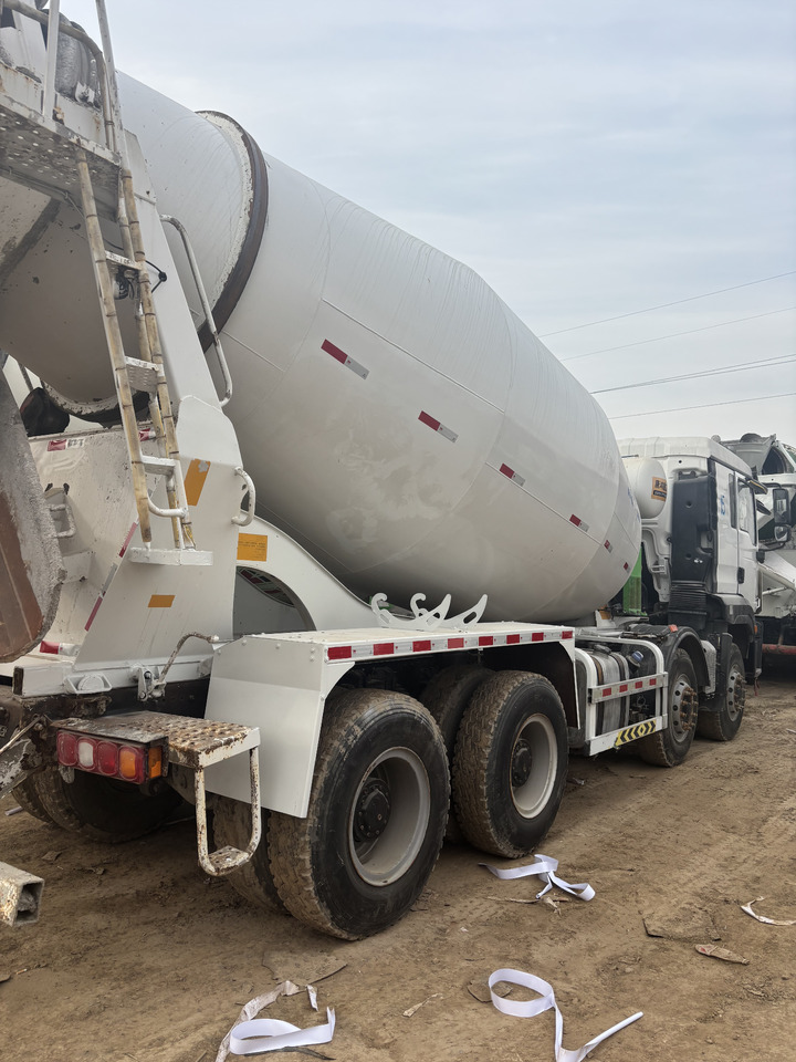 SHACMAN M3000S - Pengaduk semen: gambar 5 SHACMAN M3000S - Pengaduk semen: gambar 5