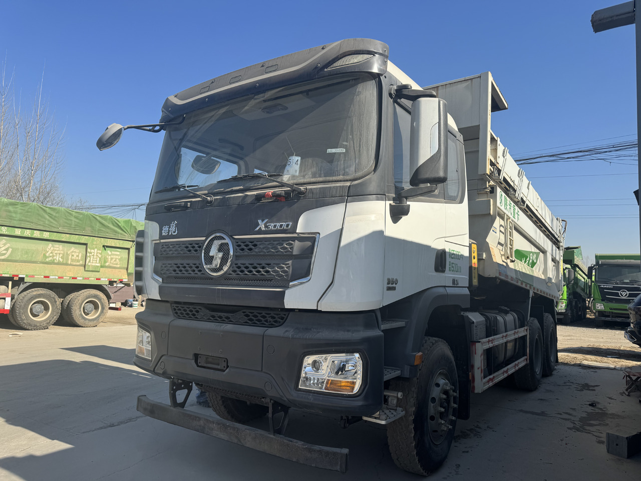 SHACMAN X3000 - Truk jungkit: gambar 3 SHACMAN X3000 - Truk jungkit: gambar 3