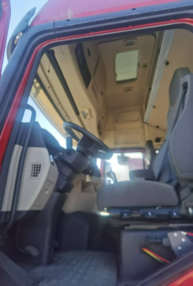 SHACMAN X3000 - Truk jungkit: gambar 2 SHACMAN X3000 - Truk jungkit: gambar 2
