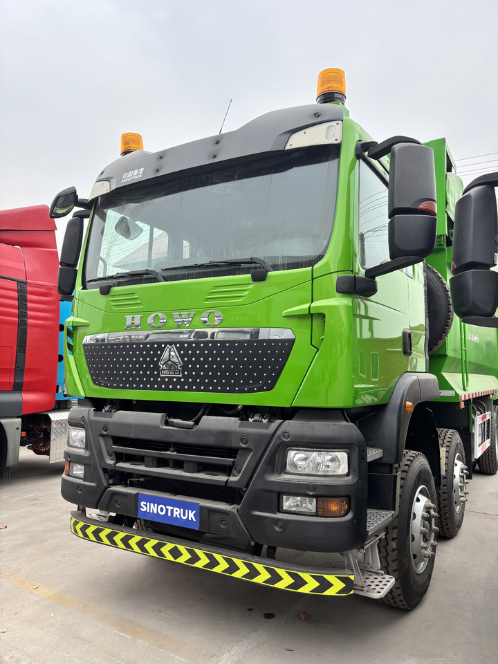 SINOTRUCK HOWO - Truk jungkit: gambar 1 SINOTRUCK HOWO - Truk jungkit: gambar 1