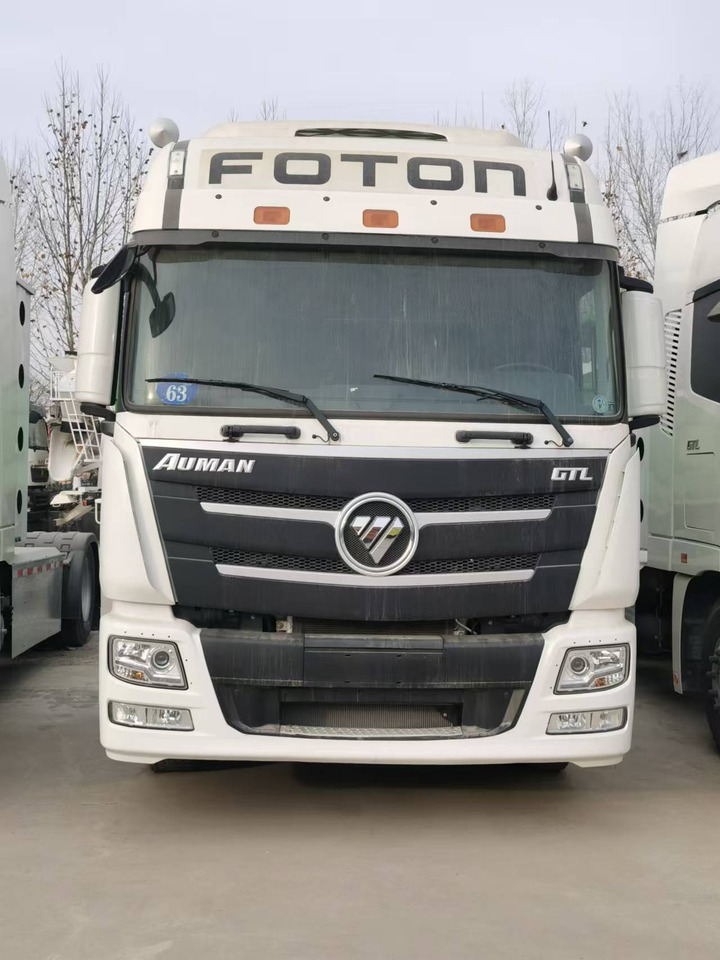 AUMAN - Tractor head: gambar 1 AUMAN - Tractor head: gambar 1
