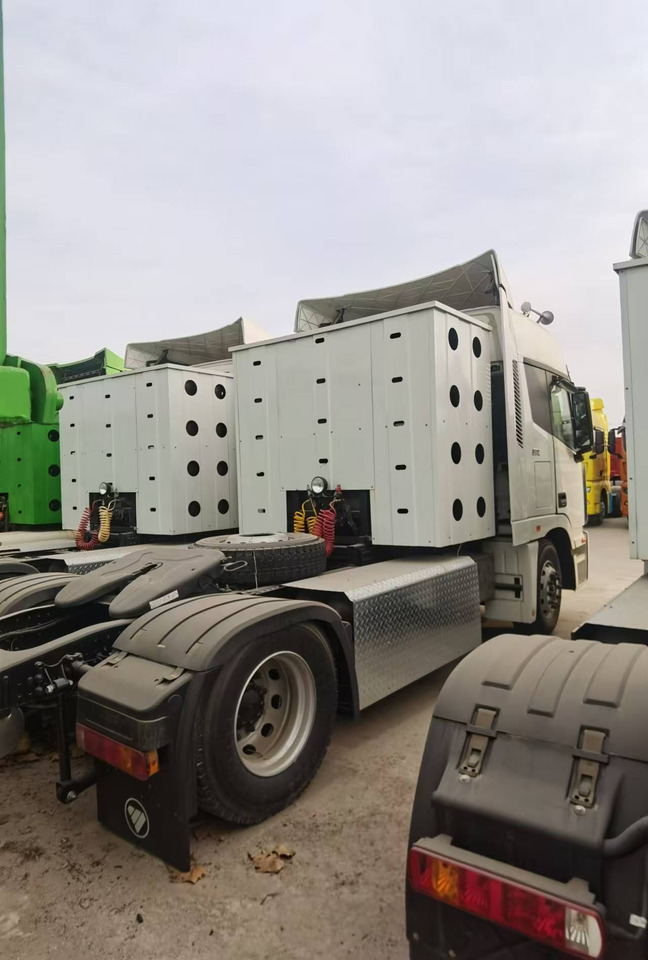 AUMAN - Tractor head: gambar 5 AUMAN - Tractor head: gambar 5