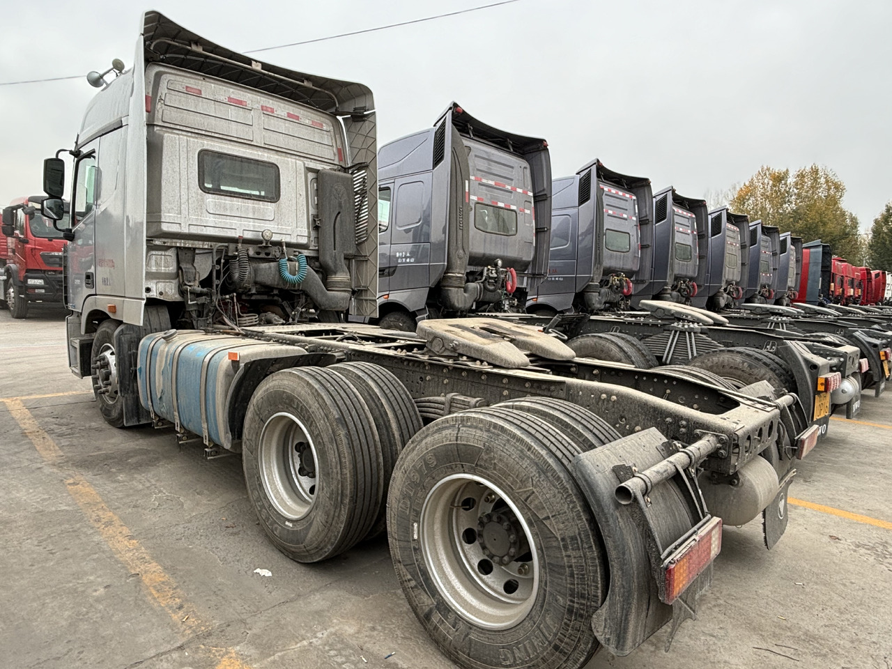 AUMAN GTL - Tractor head: gambar 5 AUMAN GTL - Tractor head: gambar 5