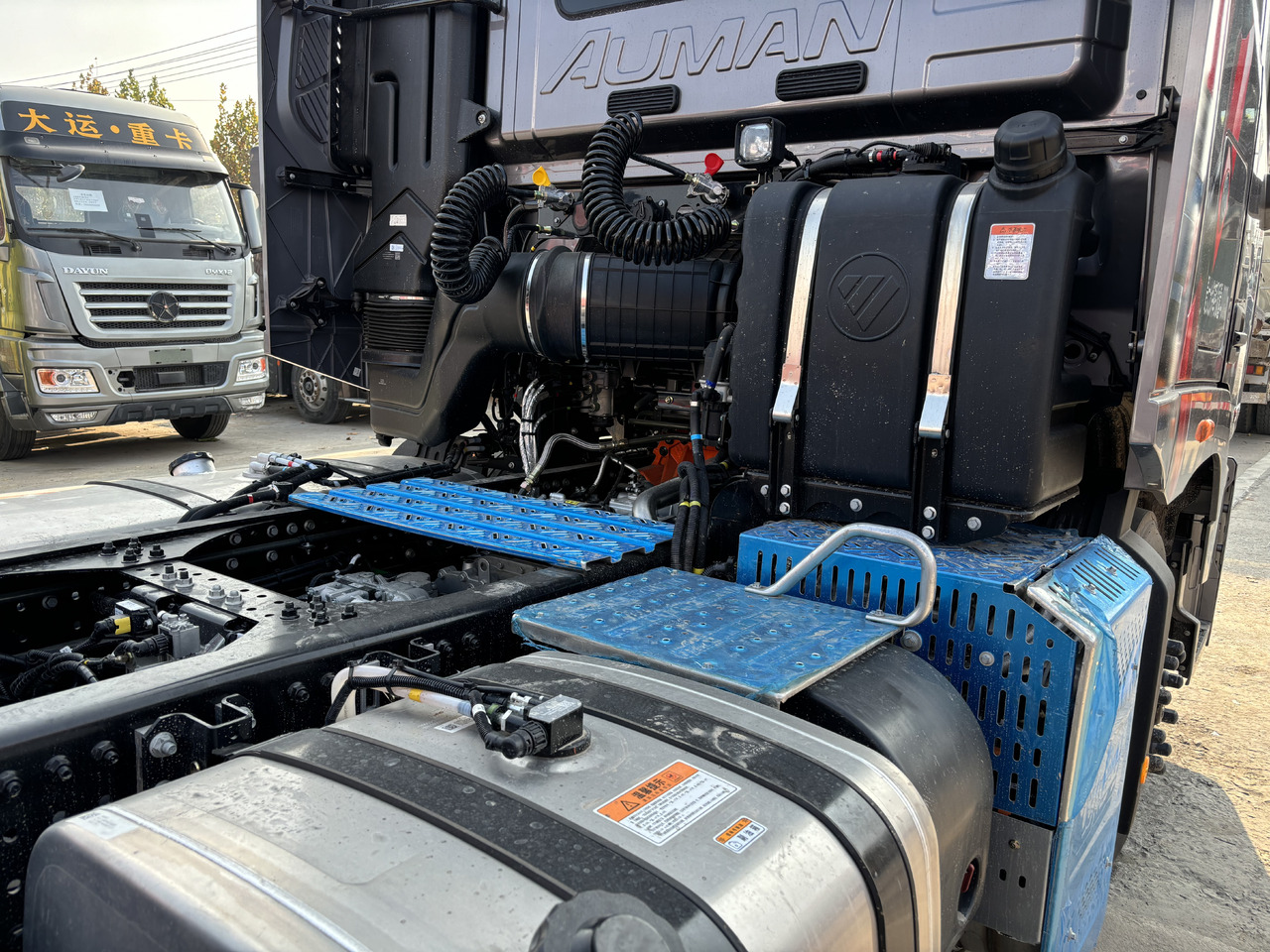 AUMAN GTL - Tractor head: gambar 4 AUMAN GTL - Tractor head: gambar 4