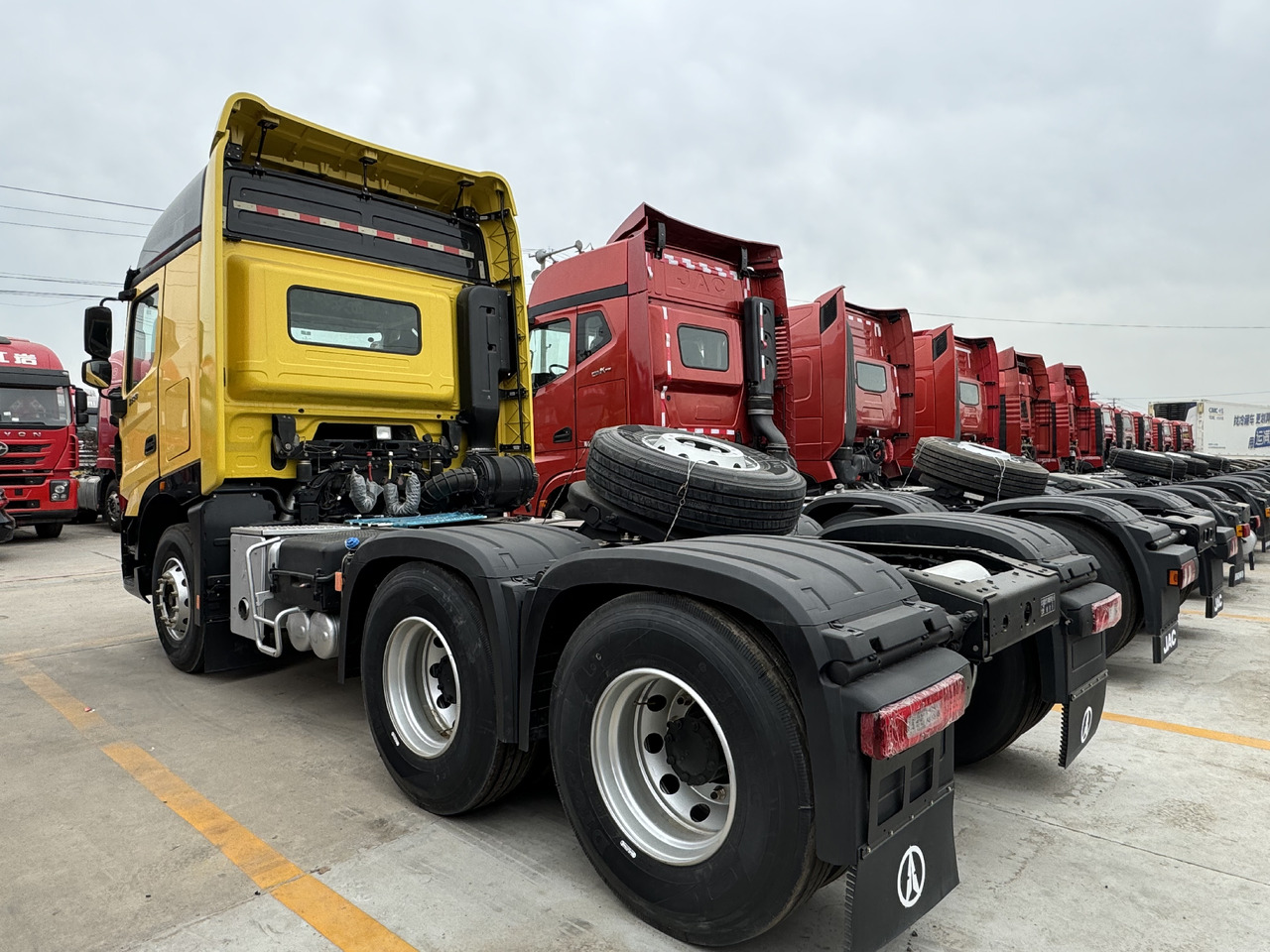 BENCHI - Tractor head: gambar 4 BENCHI - Tractor head: gambar 4