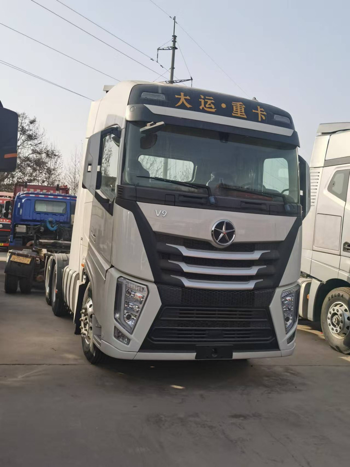 DAYUN V9 - Tractor head: gambar 2 DAYUN V9 - Tractor head: gambar 2