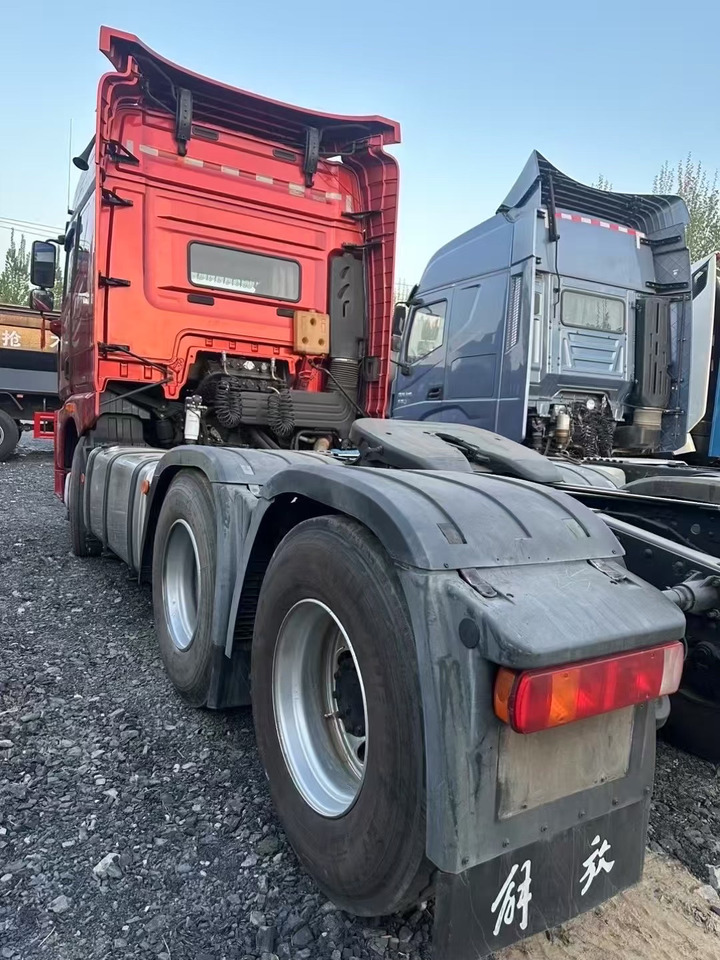 FAW - Tractor head: gambar 4 FAW - Tractor head: gambar 4