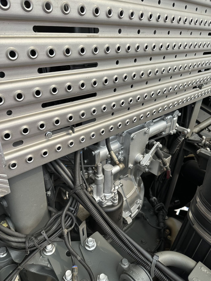 HOWO - Tractor head: gambar 5 HOWO - Tractor head: gambar 5