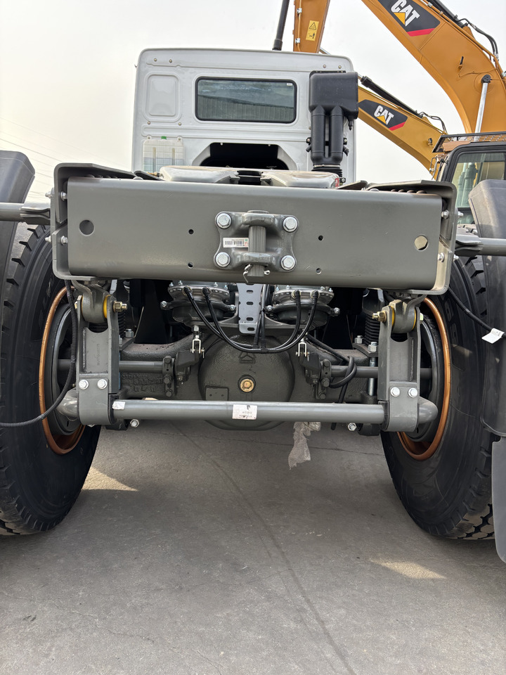 HOWO - Tractor head: gambar 5 HOWO - Tractor head: gambar 5