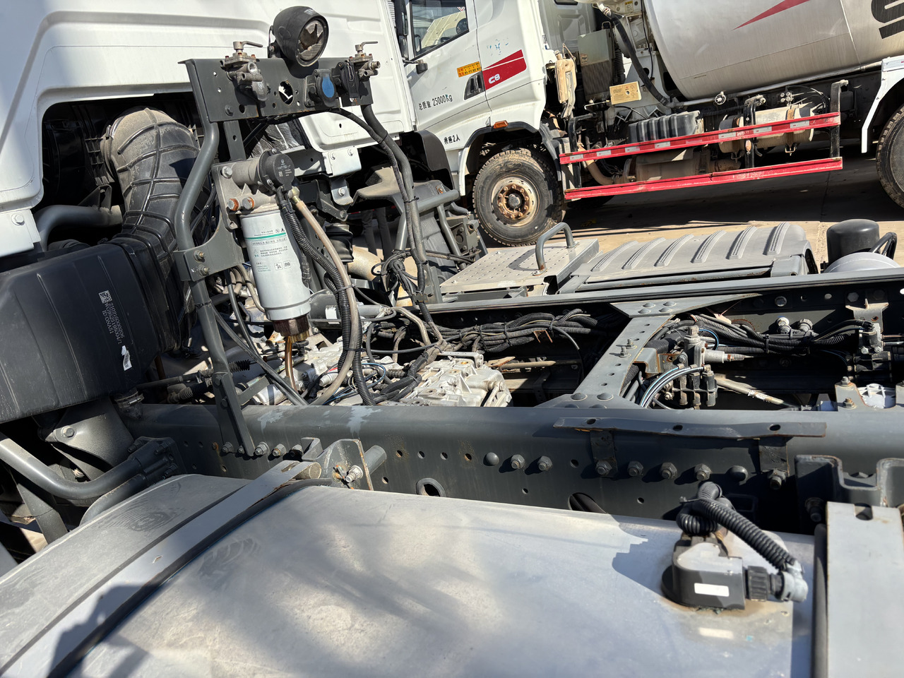 HOWO - Tractor head: gambar 5 HOWO - Tractor head: gambar 5