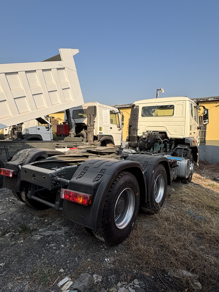 HOWO - Tractor head: gambar 5 HOWO - Tractor head: gambar 5