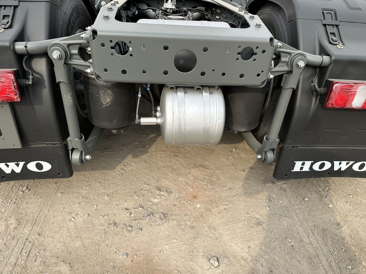 Tractor head baru HOWO: gambar 8