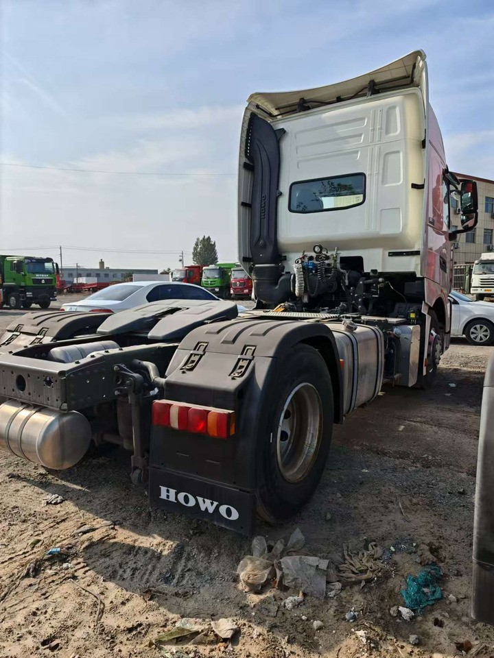 HOWO Tractor - Tractor head: gambar 4 HOWO Tractor - Tractor head: gambar 4
