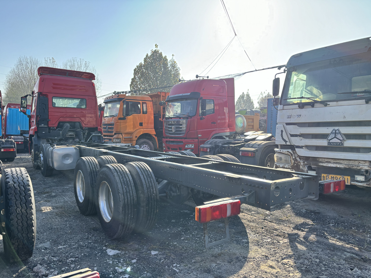 SINOTRUCK HAOHAN N7 - Tractor head: gambar 4 SINOTRUCK HAOHAN N7 - Tractor head: gambar 4