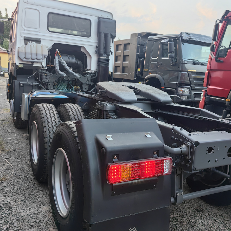 SINOTRUCK HOWO - Tractor head: gambar 3 SINOTRUCK HOWO - Tractor head: gambar 3