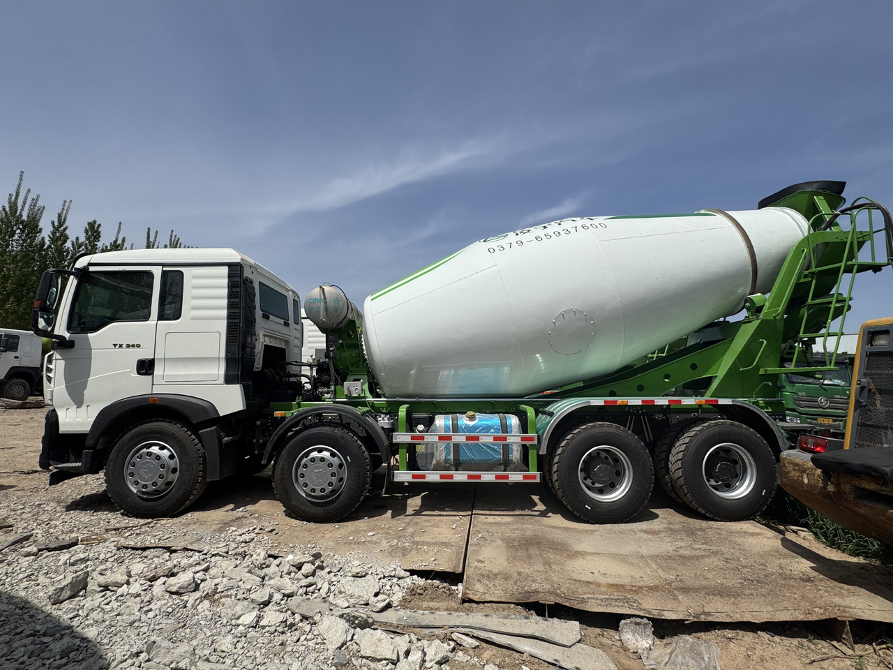 Howo - Truk pengaduk beton: gambar 1 Howo - Truk pengaduk beton: gambar 1