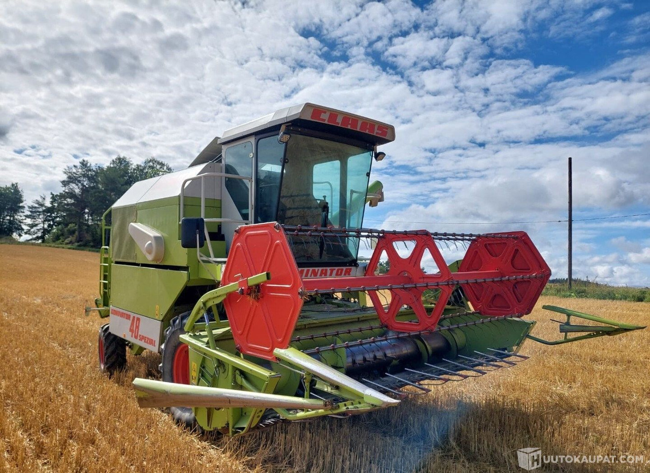 Claas Dominator 48 spezial vm.97, Viitasaari - Pemanen gabungan: gambar 3 Claas Dominator 48 spezial vm.97, Viitasaari - Pemanen gabungan: gambar 3