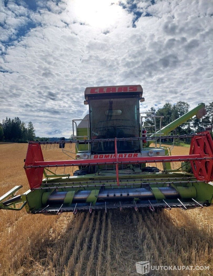 Claas Dominator 48 spezial vm.97, Viitasaari - Pemanen gabungan: gambar 2 Claas Dominator 48 spezial vm.97, Viitasaari - Pemanen gabungan: gambar 2