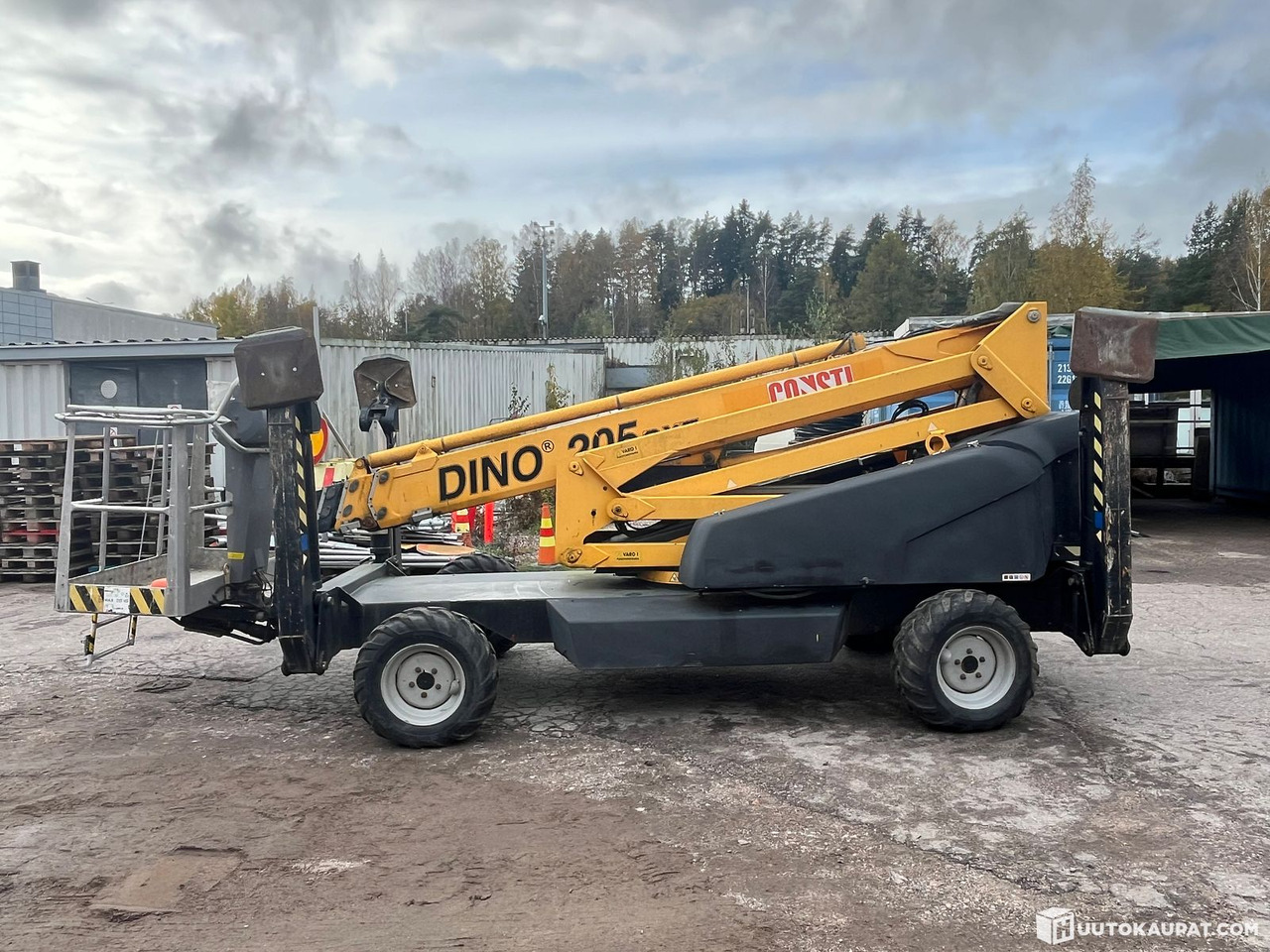 Dino 205RXT, Kuukulkija henkilönostin, Kymppi voimassa vuoteen 2029, Korjattavaksi, 2005, Vantaa - Lift boom yang dapat ditarik: gambar 1 Dino 205RXT, Kuukulkija henkilönostin, Kymppi voimassa vuoteen 2029, Korjattavaksi, 2005, Vantaa - Lift boom yang dapat ditarik: gambar 1