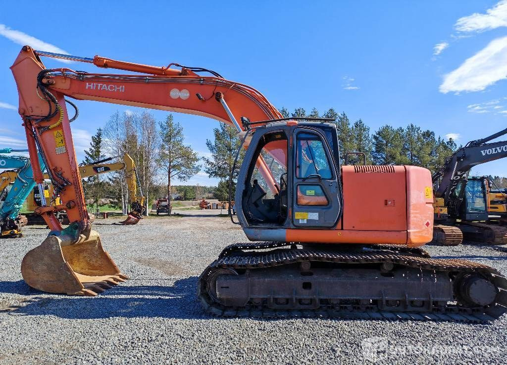 Hitachi ZX 225 US, 2003, 16 156 h Kaivinkone, Kurikka - Ekskavator perayap: gambar 1 Hitachi ZX 225 US, 2003, 16 156 h Kaivinkone, Kurikka - Ekskavator perayap: gambar 1