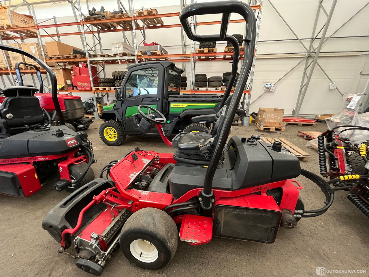 Toro 3250D viheriöleikkuri, 2010, Vantaa - Peralatan konstruksi: gambar 4 Toro 3250D viheriöleikkuri, 2010, Vantaa - Peralatan konstruksi: gambar 4