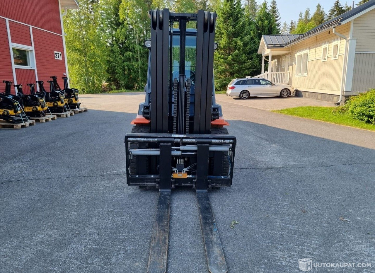 Toyota 42-7 FD 45, 2011, Diesel, 3 800 h, Seinäjoki - Peralatan konstruksi: gambar 3 Toyota 42-7 FD 45, 2011, Diesel, 3 800 h, Seinäjoki - Peralatan konstruksi: gambar 3