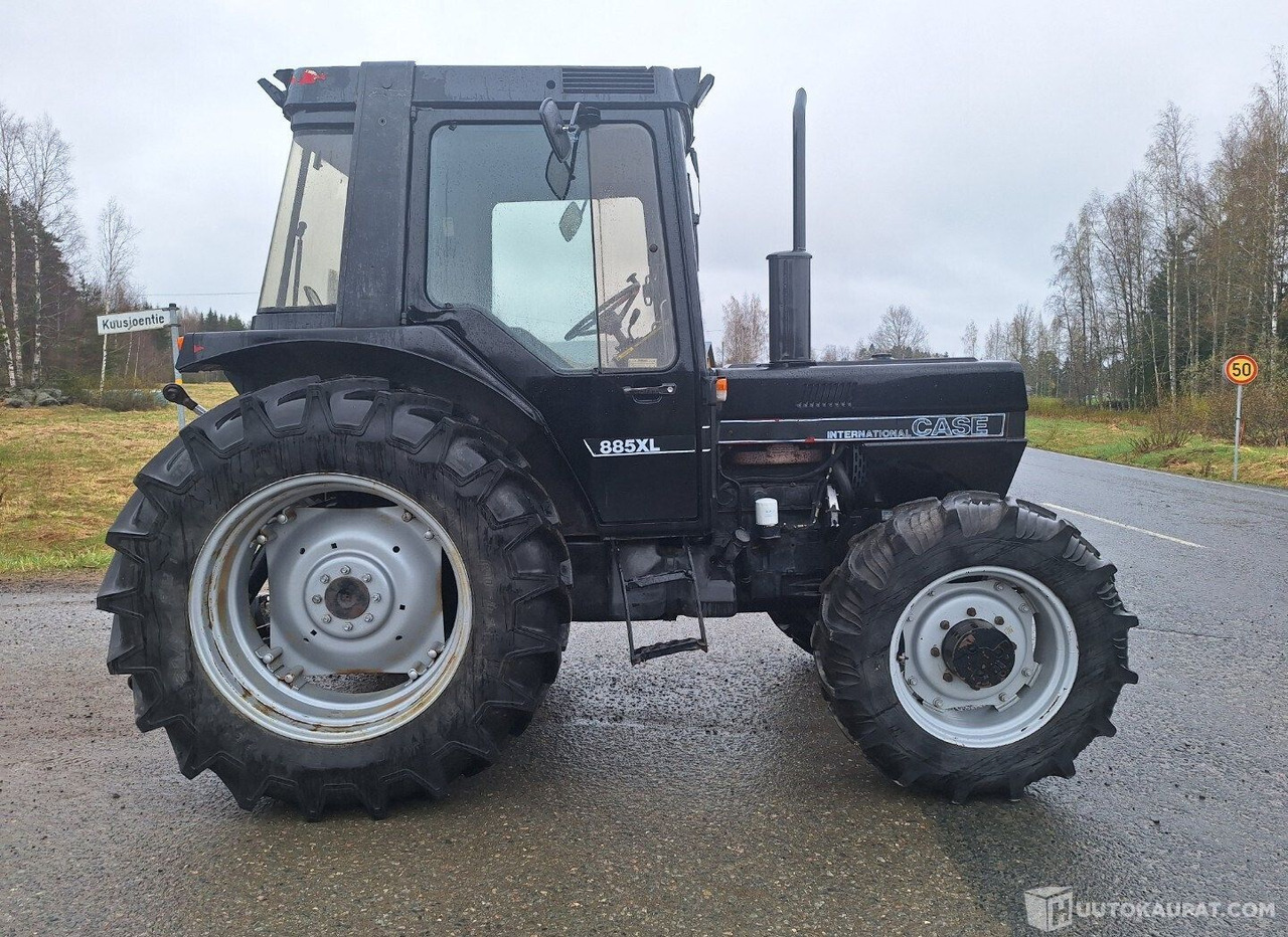 Case IH 885XL, 1988, 4.4 l, Diesel, 7 900 h Traktori, Akaa - Peralatan pertanian: gambar 4 Case IH 885XL, 1988, 4.4 l, Diesel, 7 900 h Traktori, Akaa - Peralatan pertanian: gambar 4
