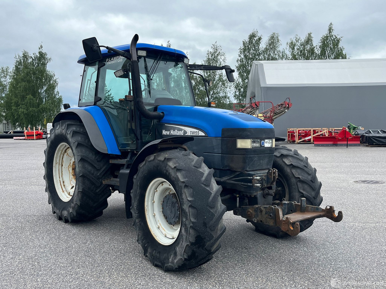 New Holland TM155, traktori etunostolaitteeella, 2004,, Salo - Peralatan pertanian: gambar 4 New Holland TM155, traktori etunostolaitteeella, 2004,, Salo - Peralatan pertanian: gambar 4