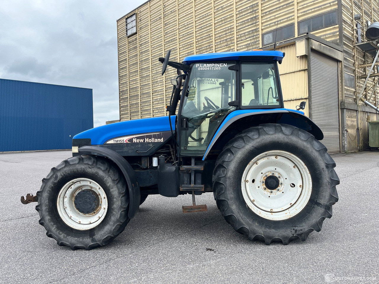 New Holland TM155, traktori etunostolaitteeella, 2004,, Salo - Peralatan pertanian: gambar 5 New Holland TM155, traktori etunostolaitteeella, 2004,, Salo - Peralatan pertanian: gambar 5