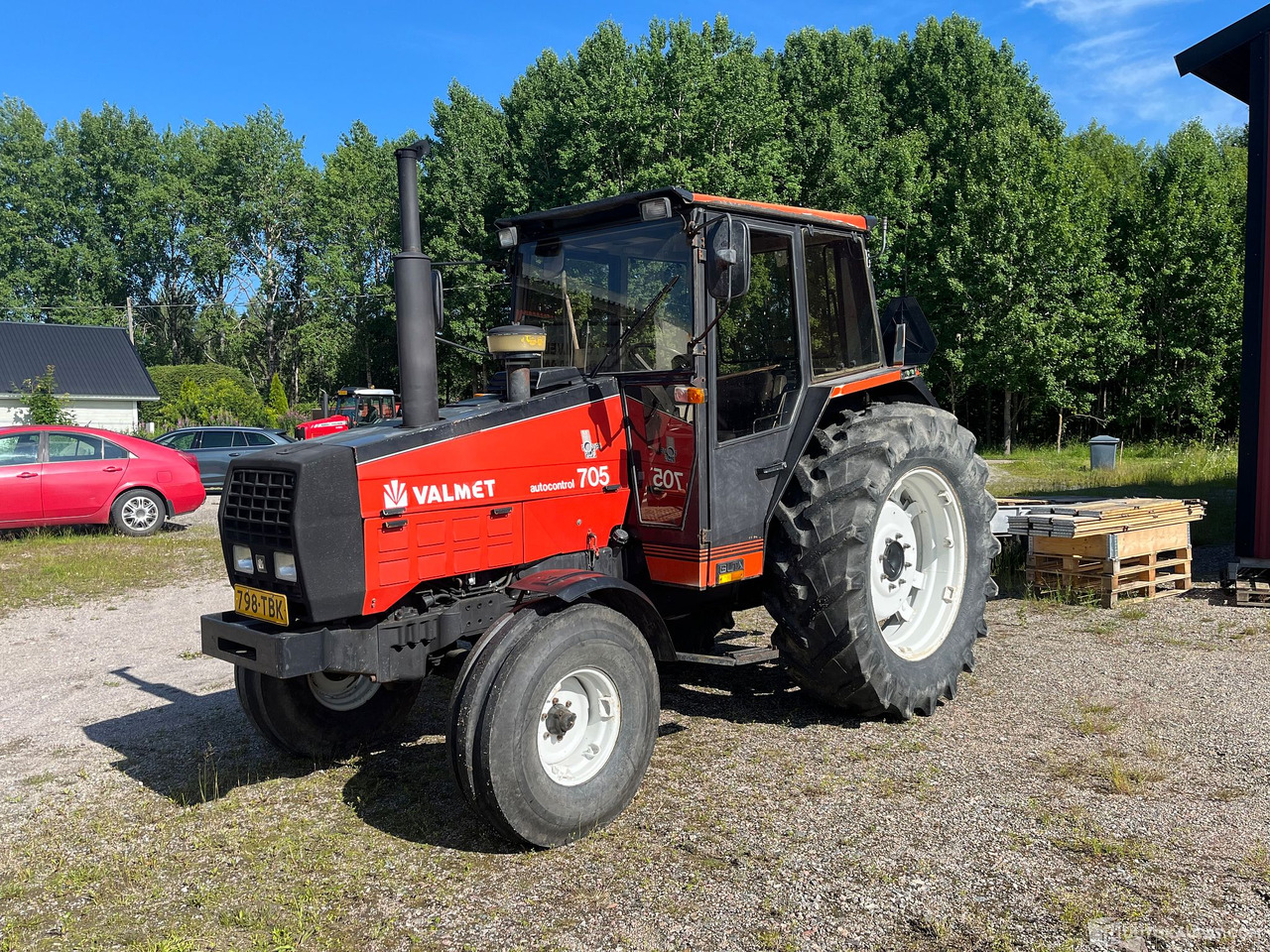 Valmet 705, Traktori, harrastajalta, 1990, Salo - Peralatan pertanian: gambar 1 Valmet 705, Traktori, harrastajalta, 1990, Salo - Peralatan pertanian: gambar 1