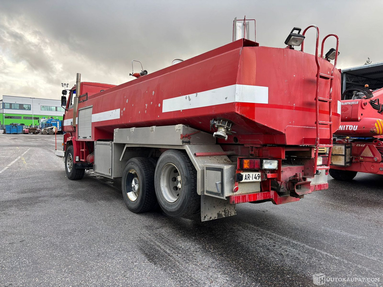 Sisu säiliöauto, 1983, Vantaa - Truk tangki: gambar 3 Sisu säiliöauto, 1983, Vantaa - Truk tangki: gambar 3
