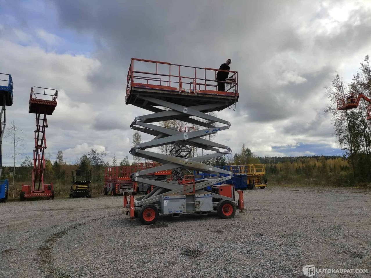 Skyjack SJ9250 saksilavanostin, KATSASTETTU!, 2007, Hollola - Scissor lifts: gambar 5 Skyjack SJ9250 saksilavanostin, KATSASTETTU!, 2007, Hollola - Scissor lifts: gambar 5
