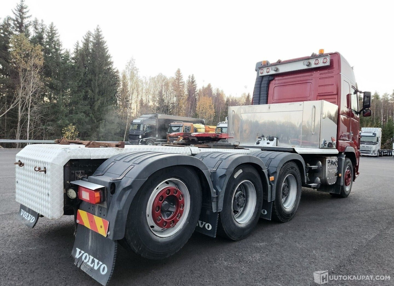 Volvo FH16 600 8x4, 2009, 16.0 l, Diesel, 888 123 km, Vantaa - Tractor head: gambar 4 Volvo FH16 600 8x4, 2009, 16.0 l, Diesel, 888 123 km, Vantaa - Tractor head: gambar 4
