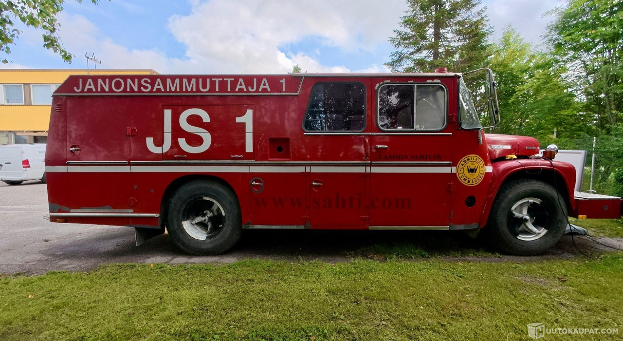 International Loadstar 1600, 42 740 km, 1974, leimaa lähes vuosi, Paloauto, Salo - Truk: gambar 1 International Loadstar 1600, 42 740 km, 1974, leimaa lähes vuosi, Paloauto, Salo - Truk: gambar 1