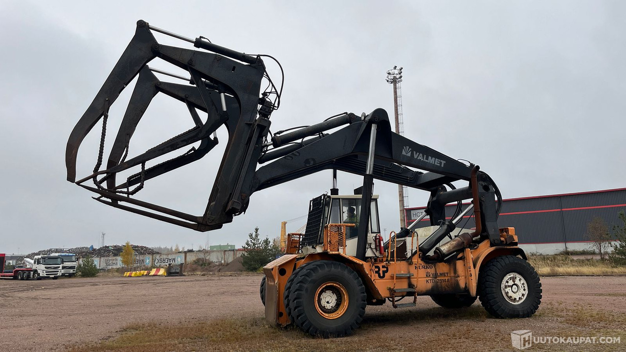 Valmet KTD2514A, alapihtikurottaja, Hamina - Penumpuk jangkauan: gambar 2 Valmet KTD2514A, alapihtikurottaja, Hamina - Penumpuk jangkauan: gambar 2