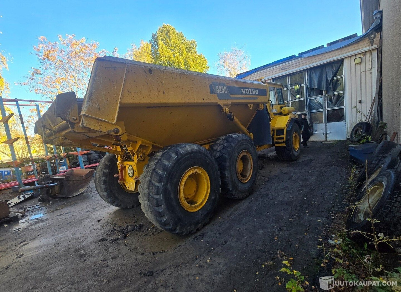 Volvo A25c6.7 6x6 dumpperi, 25545h, 1998, Kurikka - Tempat sampah artikulasi: gambar 3 Volvo A25c6.7 6x6 dumpperi, 25545h, 1998, Kurikka - Tempat sampah artikulasi: gambar 3