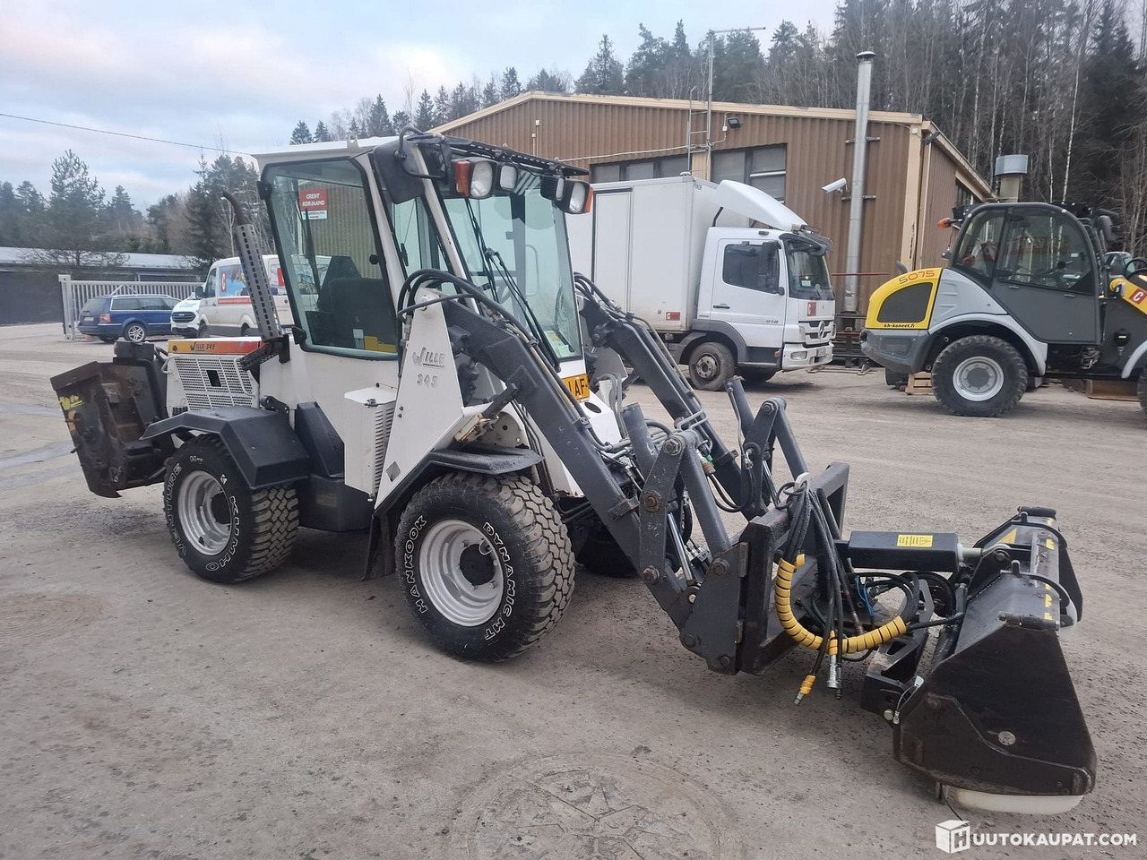 Wille 345, 2004, Kiinteistönhuoltokone, Sis alv 25,5%, Nurmijärvi - Wheel loader: gambar 4 Wille 345, 2004, Kiinteistönhuoltokone, Sis alv 25,5%, Nurmijärvi - Wheel loader: gambar 4