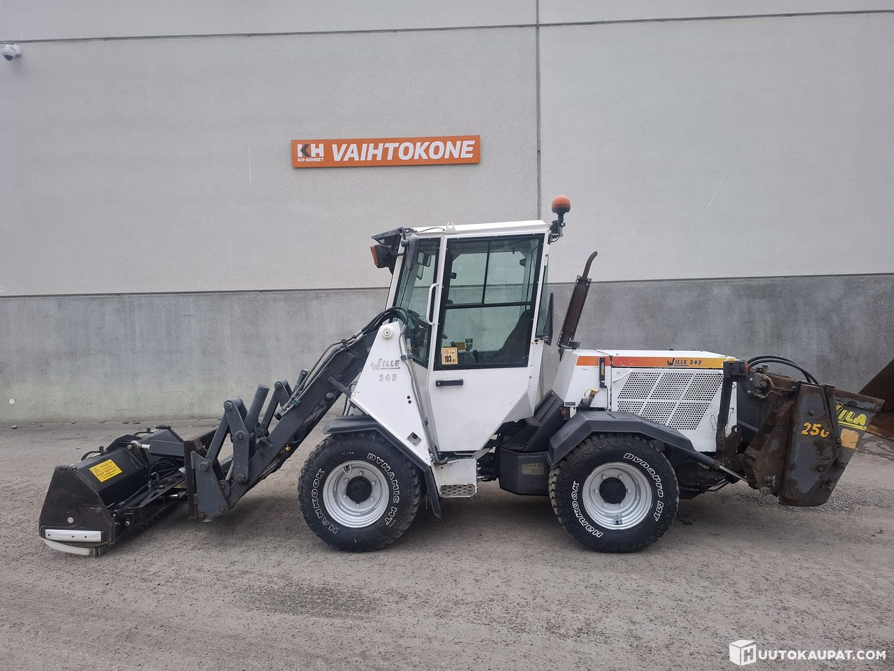 Wille 345, 2004, Kiinteistönhuoltokone, Sis alv 25,5%, Nurmijärvi - Wheel loader: gambar 1 Wille 345, 2004, Kiinteistönhuoltokone, Sis alv 25,5%, Nurmijärvi - Wheel loader: gambar 1