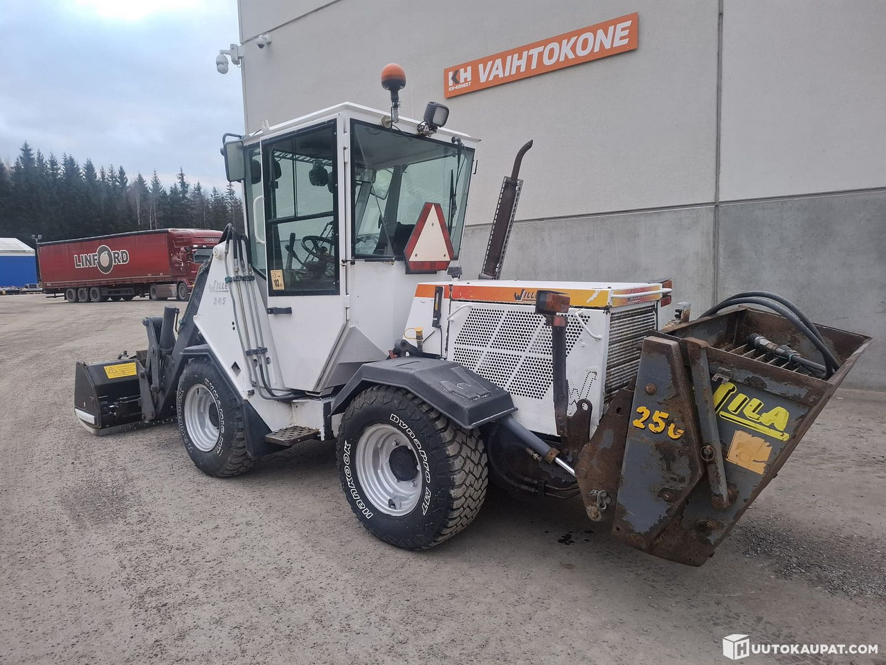 Wille 345, 2004, Kiinteistönhuoltokone, Sis alv 25,5%, Nurmijärvi - Wheel loader: gambar 2 Wille 345, 2004, Kiinteistönhuoltokone, Sis alv 25,5%, Nurmijärvi - Wheel loader: gambar 2